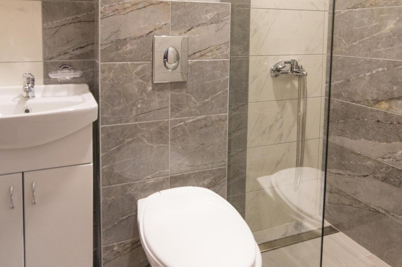 Aparthotel Viktorijini Konaci Kremna Zewnętrze zdjęcie