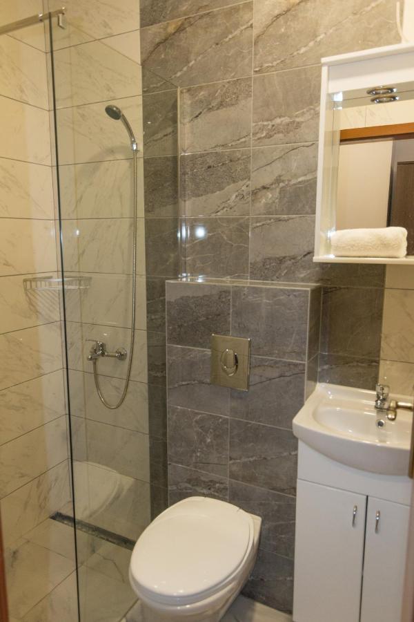 Aparthotel Viktorijini Konaci Kremna Zewnętrze zdjęcie