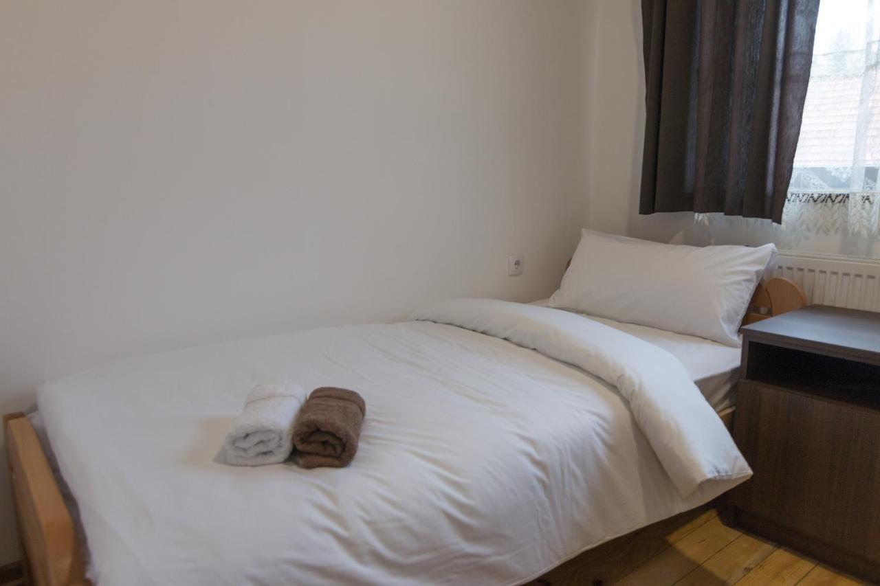 Aparthotel Viktorijini Konaci Kremna Zewnętrze zdjęcie