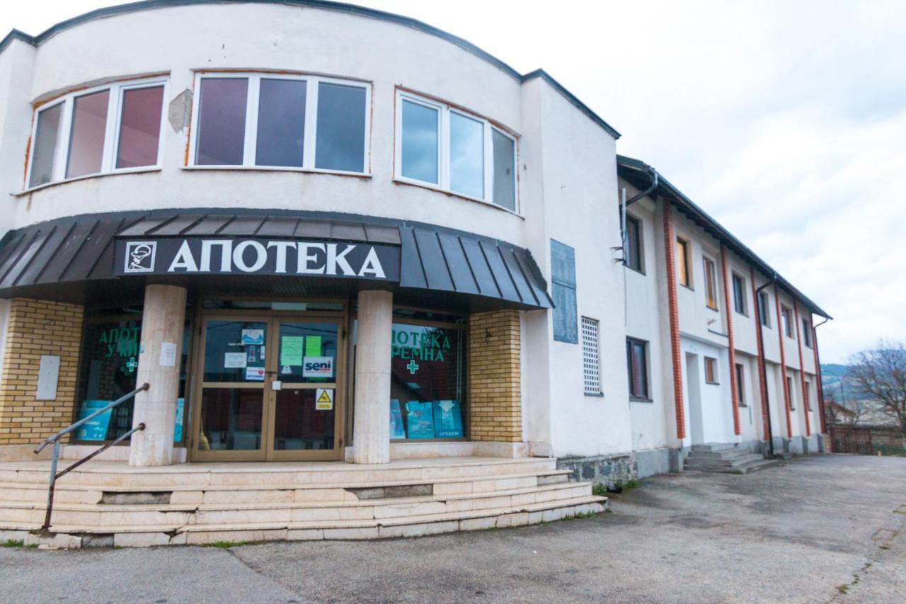 Aparthotel Viktorijini Konaci Kremna Zewnętrze zdjęcie