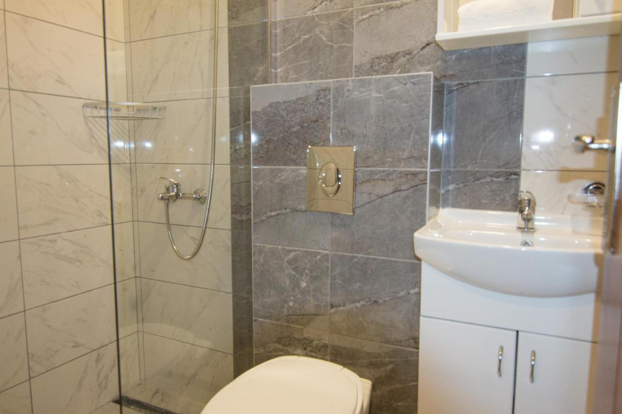 Aparthotel Viktorijini Konaci Kremna Zewnętrze zdjęcie